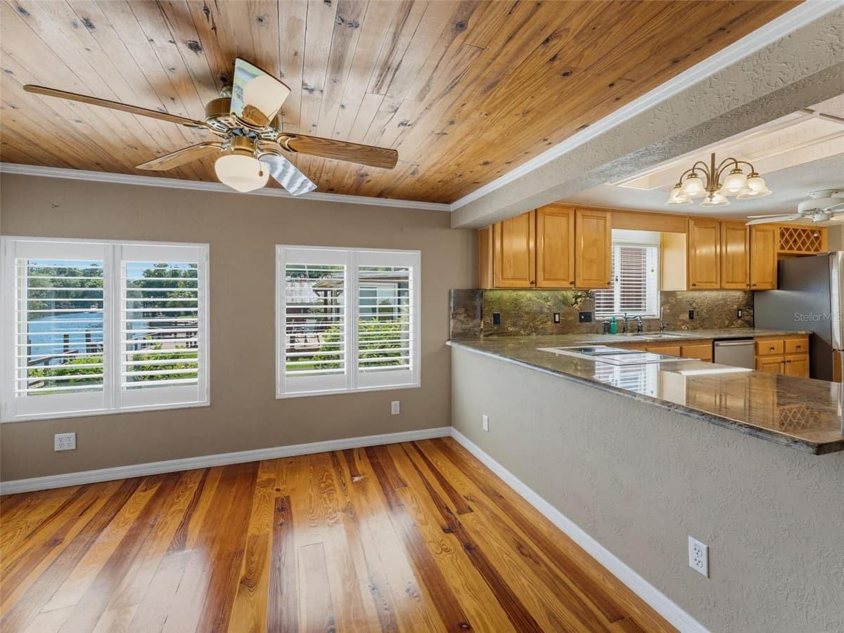 5415 RIVERSIDE DRIVE — photo 40 of 100