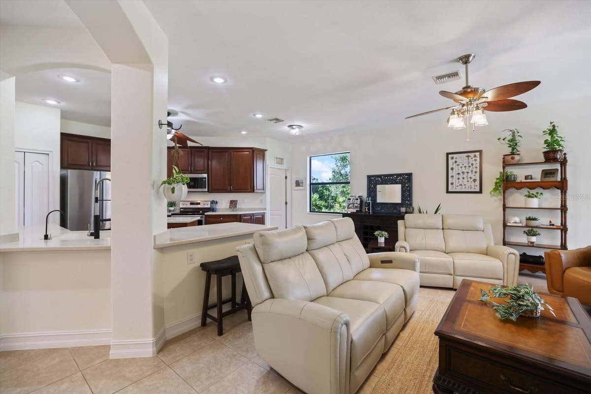 284 ALBATROSS ROAD — photo 7 of 35