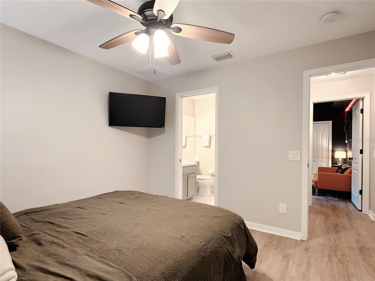 4230 MEDBURY DRIVE — photo 45 of 64