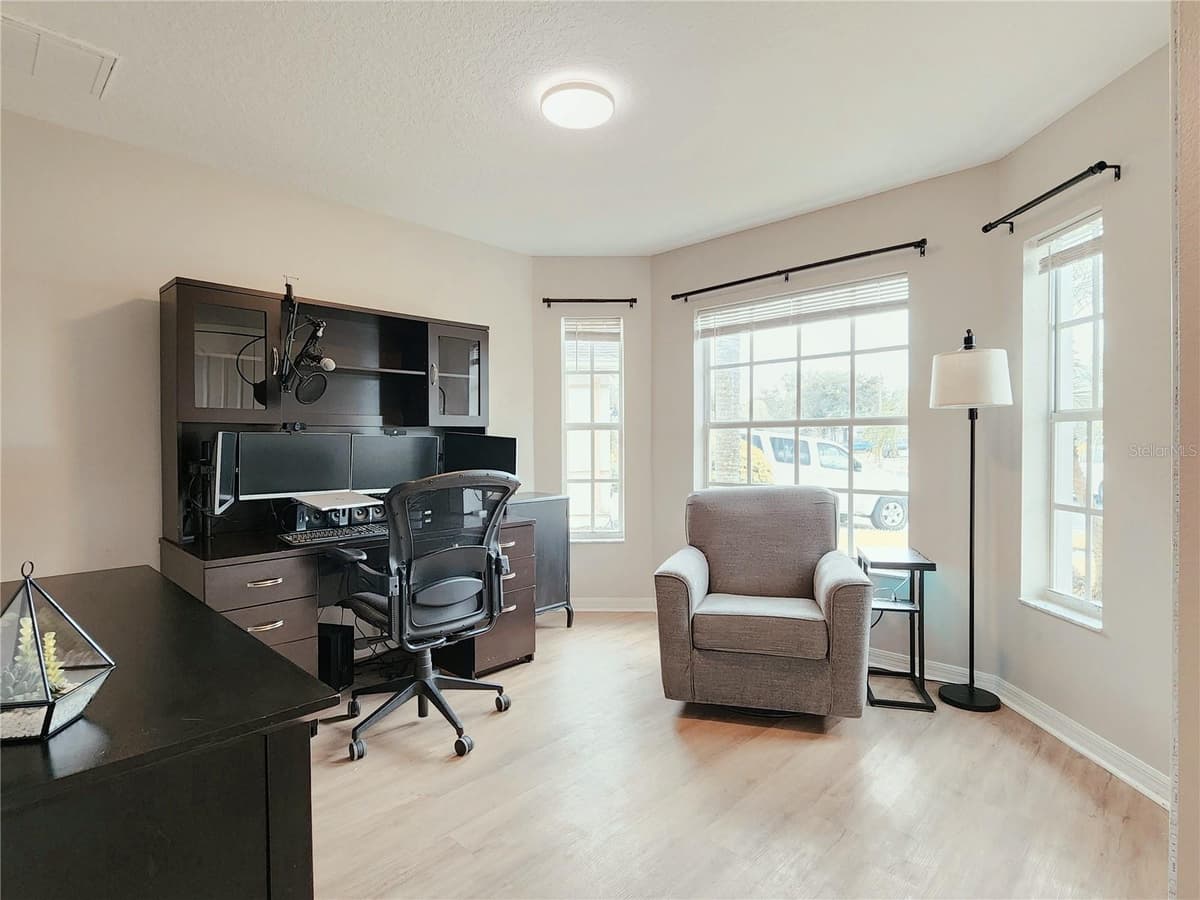 4230 MEDBURY DRIVE — photo 10 of 64