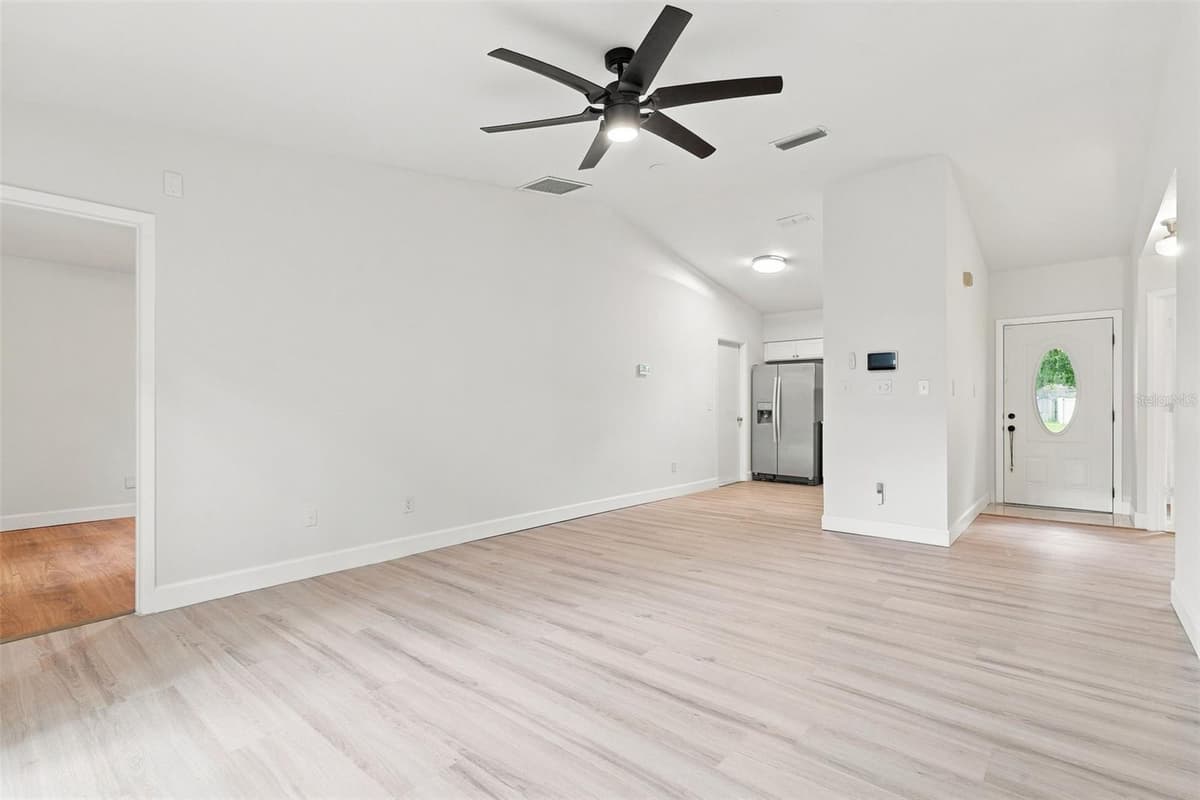 723 OAK MANOR CIRCLE — photo 6 of 36