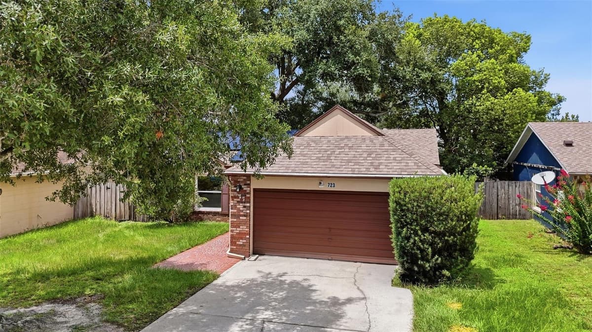 723 OAK MANOR CIRCLE — photo 29 of 36