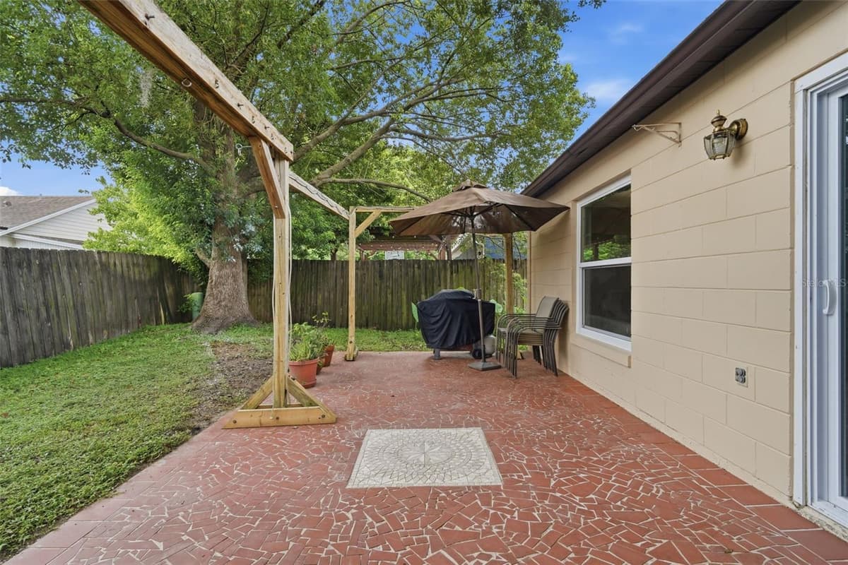 723 OAK MANOR CIRCLE — photo 26 of 36