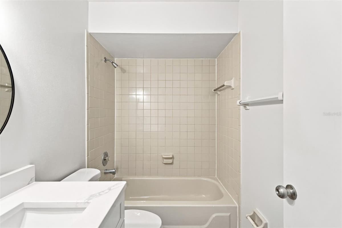 723 OAK MANOR CIRCLE — photo 16 of 36