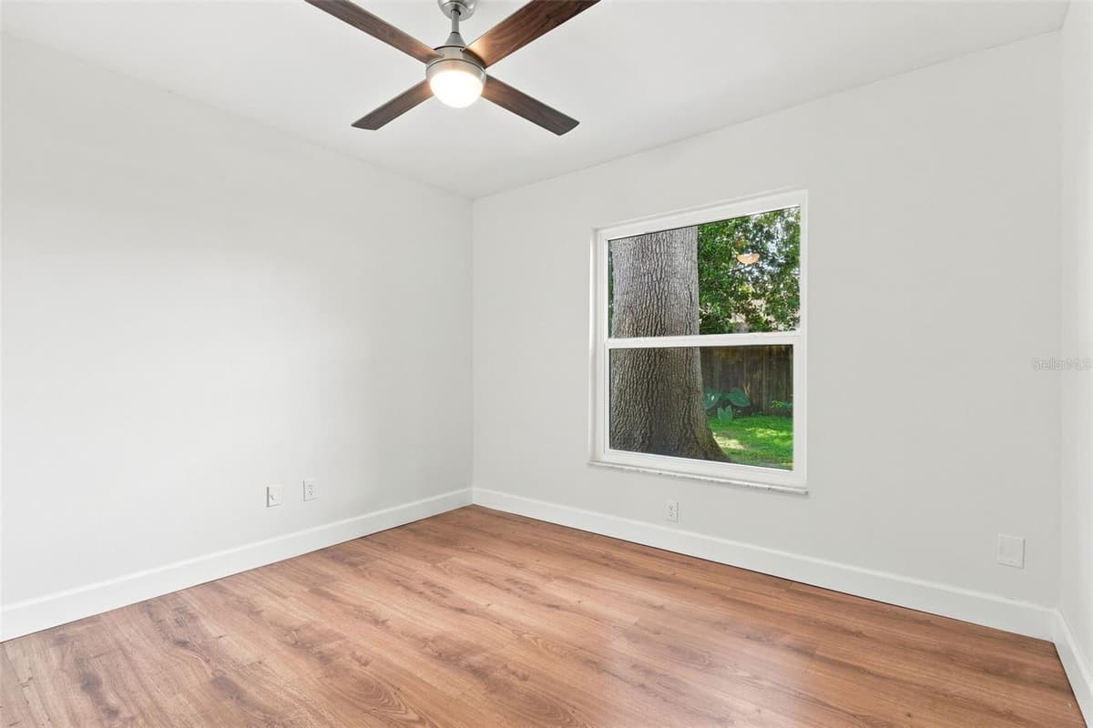 723 OAK MANOR CIRCLE — photo 22 of 36