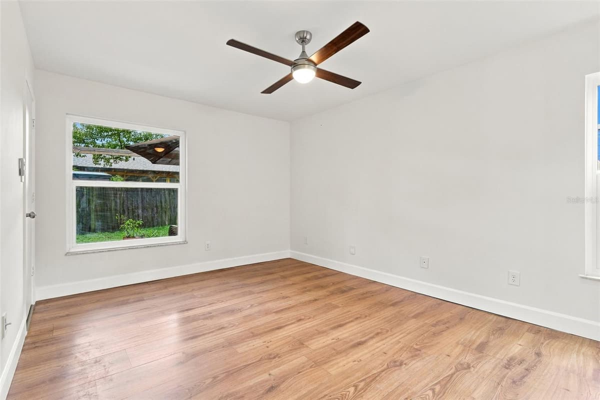 723 OAK MANOR CIRCLE — photo 23 of 36