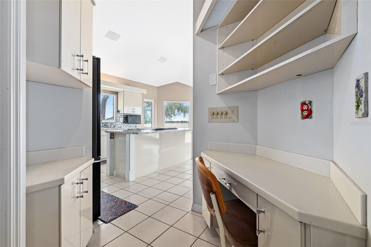 1412 MOSSWOOD DR — photo 19 of 82