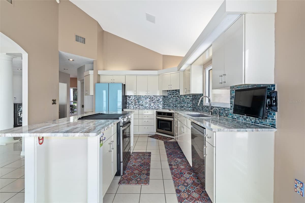1412 MOSSWOOD DR — photo 24 of 82