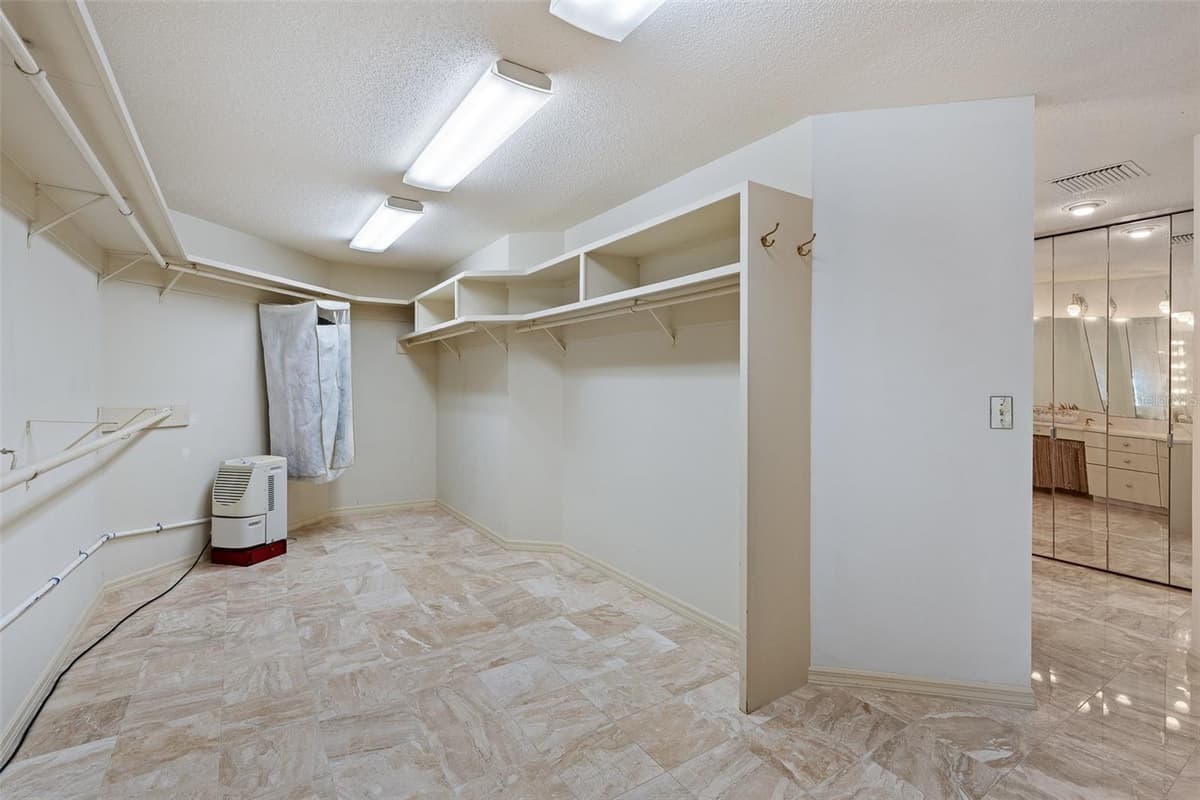 1412 MOSSWOOD DR — photo 48 of 82
