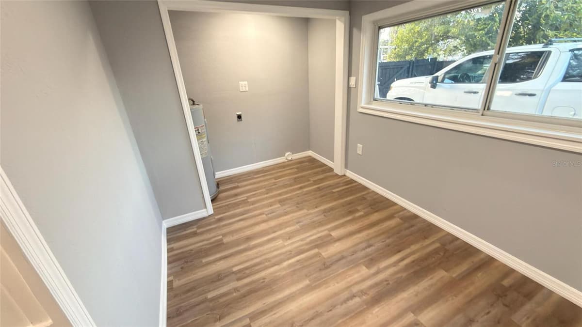 14740 JOHNS ROAD — photo 35 of 36
