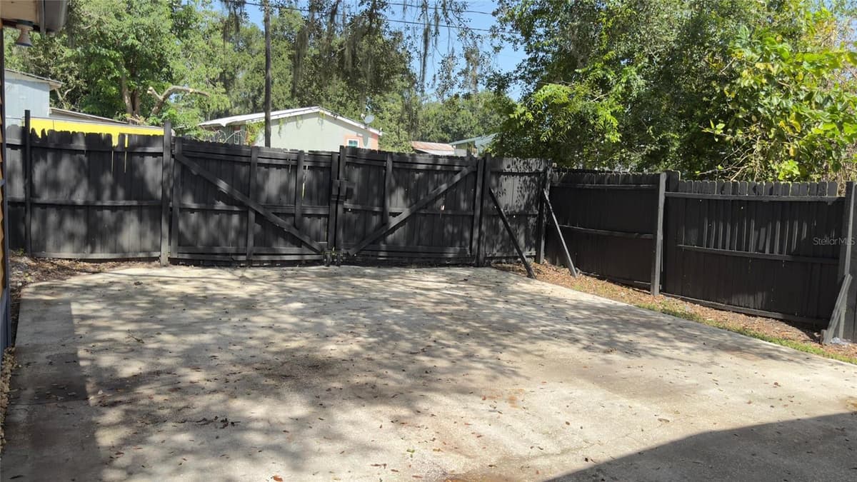 14740 JOHNS ROAD — photo 12 of 36