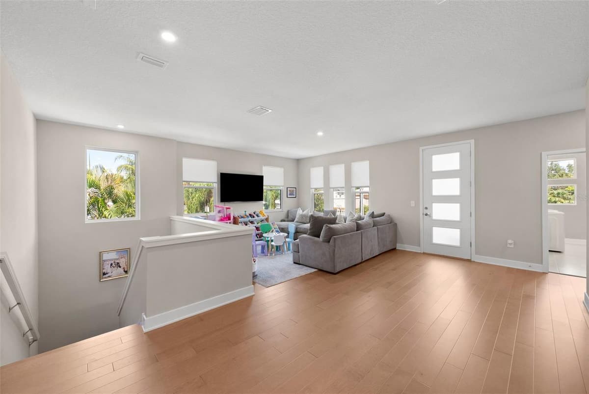 4104 CLEVELAND STREET — photo 16 of 40