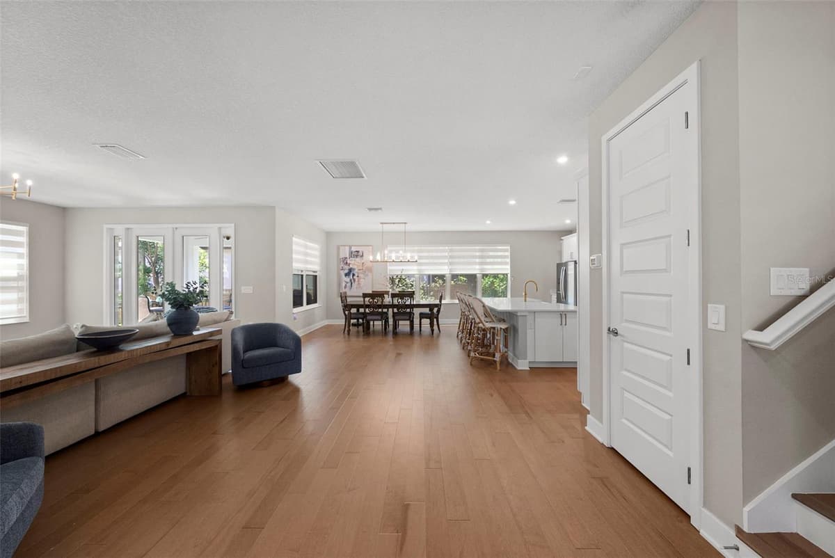 4104 CLEVELAND STREET — photo 3 of 40