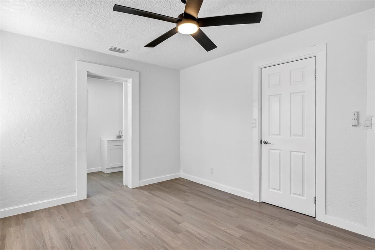332 WILLIAMS AVENUE — photo 17 of 36
