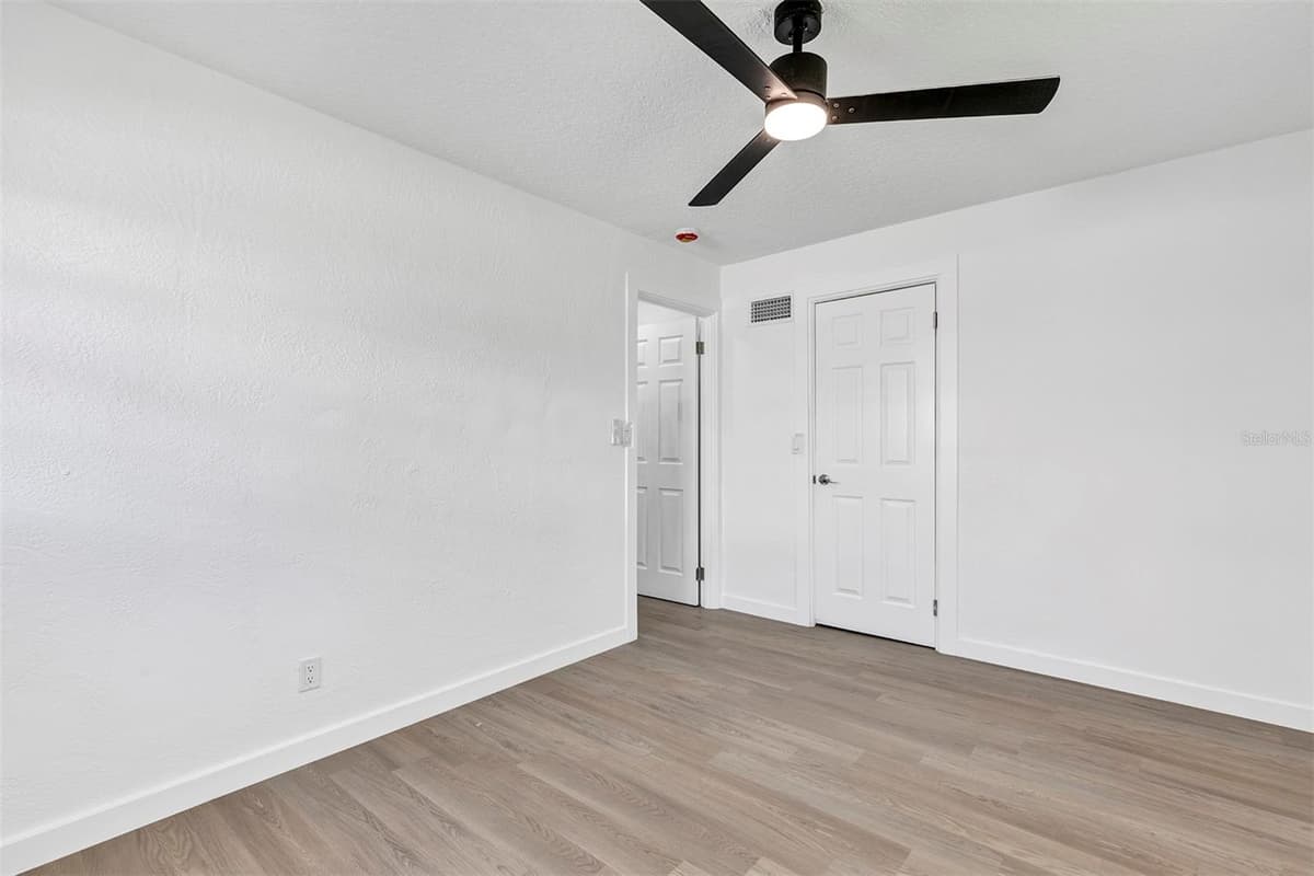 332 WILLIAMS AVENUE — photo 24 of 36