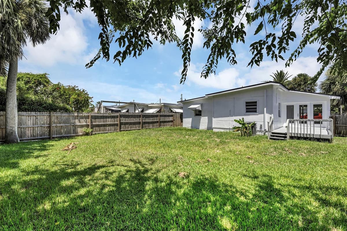332 WILLIAMS AVENUE — photo 34 of 36