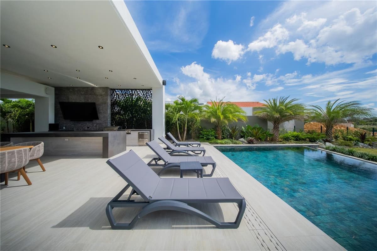 1 CORREDOR MIRALAGO — photo 72 of 82