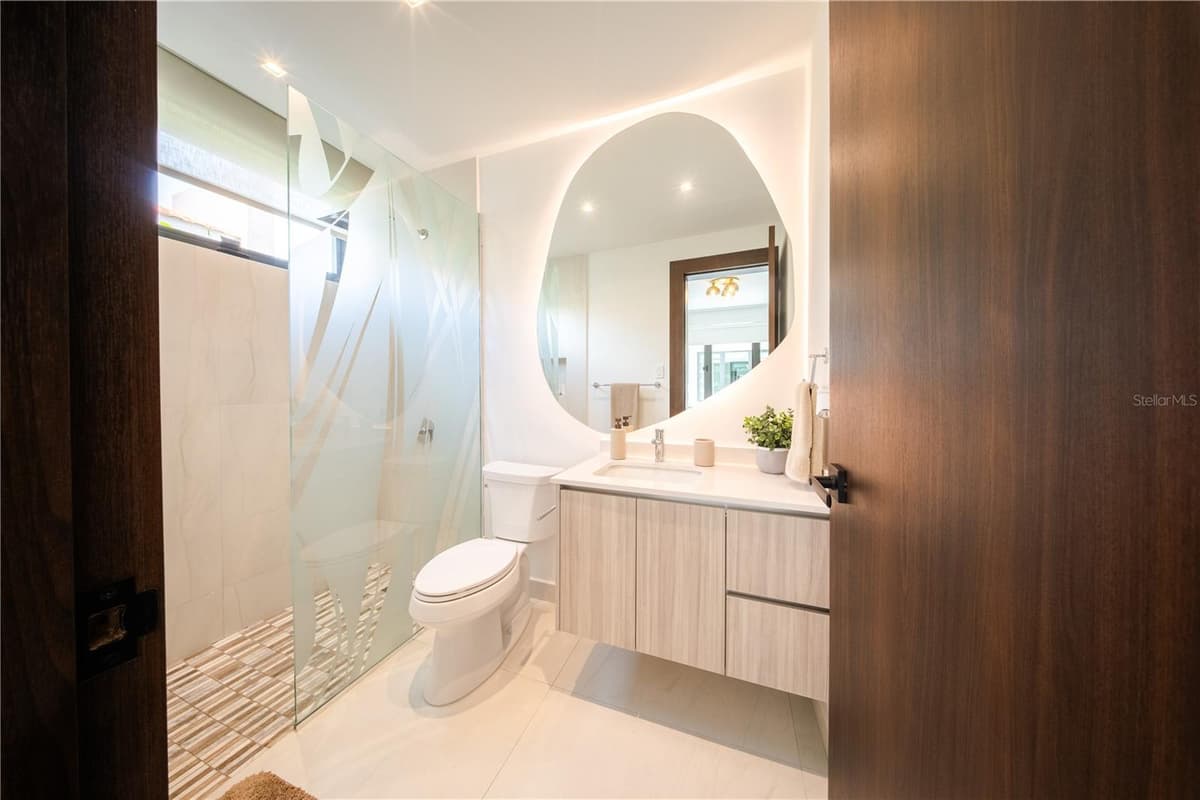 1 CORREDOR MIRALAGO — photo 58 of 82