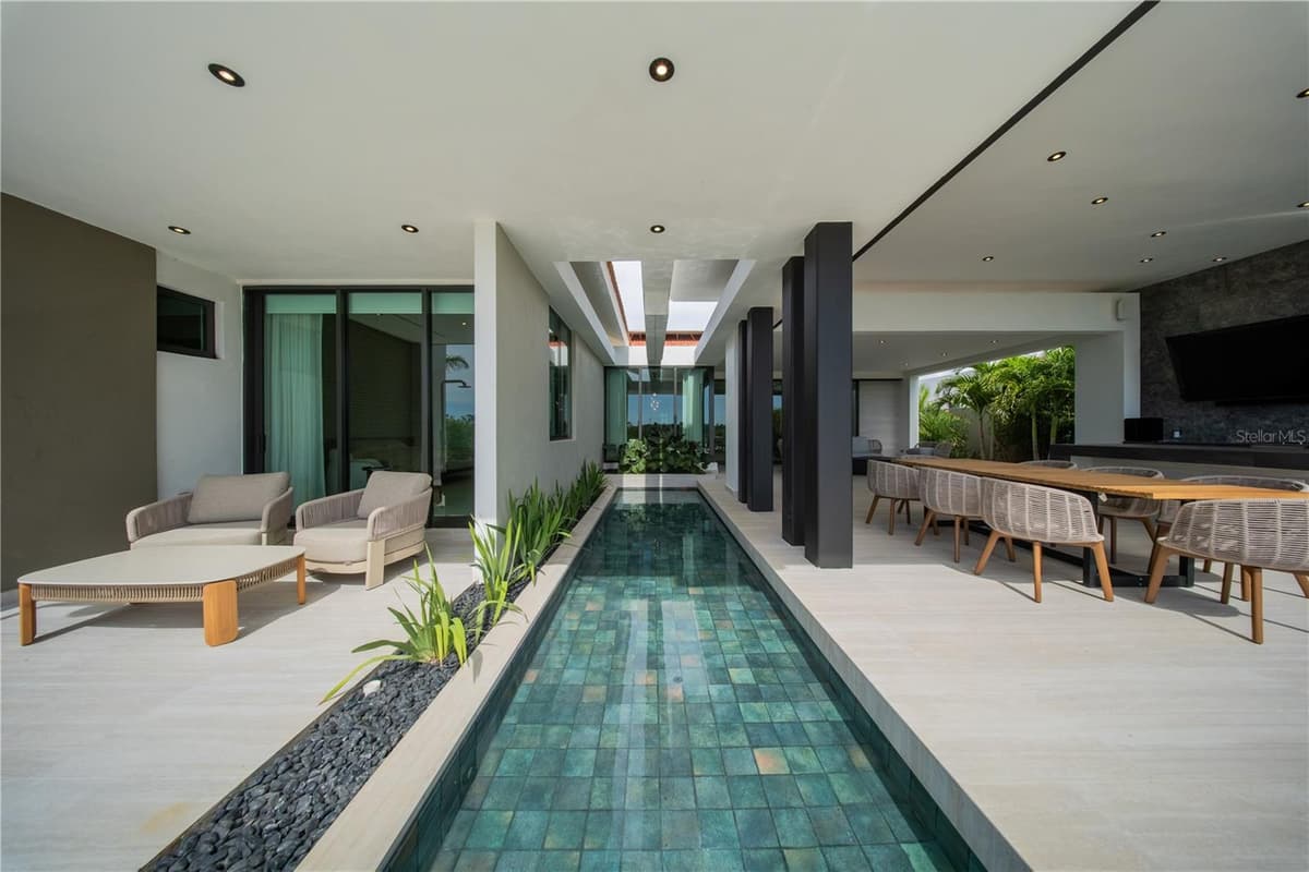 1 CORREDOR MIRALAGO — photo 73 of 82