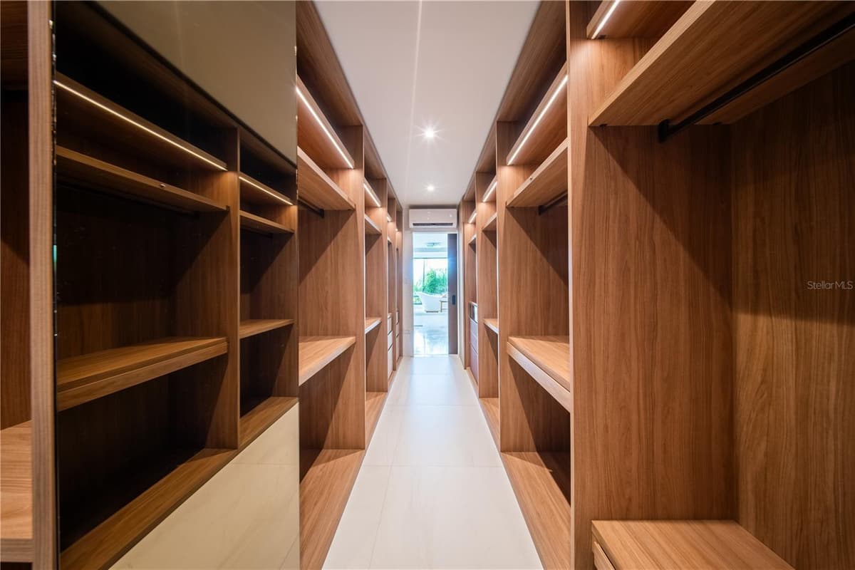 1 CORREDOR MIRALAGO — photo 47 of 82