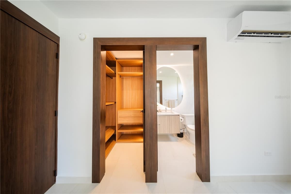 1 CORREDOR MIRALAGO — photo 64 of 82