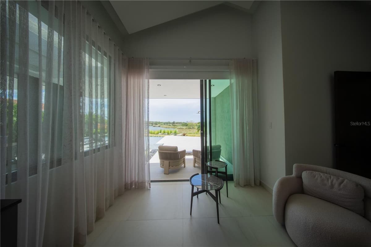 1 CORREDOR MIRALAGO — photo 36 of 82