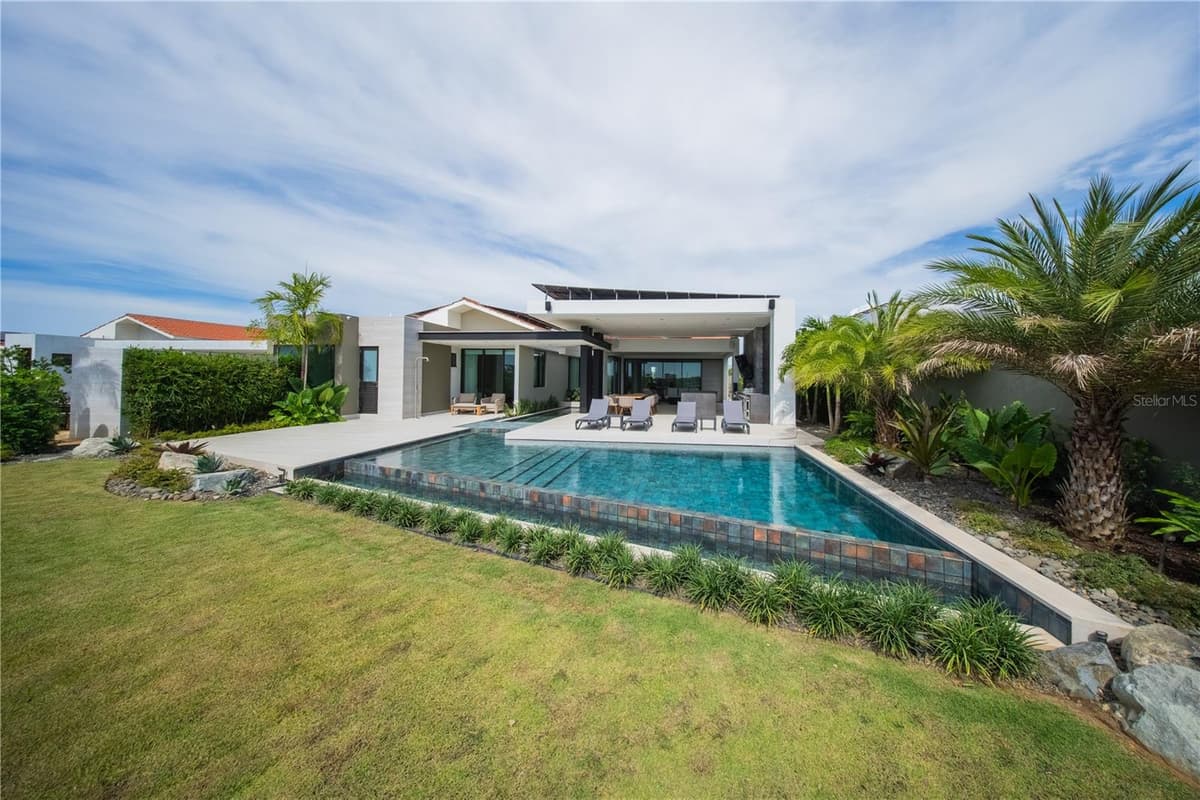 1 CORREDOR MIRALAGO — photo 70 of 82