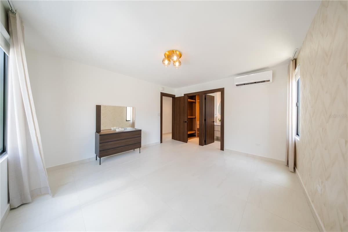 1 CORREDOR MIRALAGO — photo 63 of 82