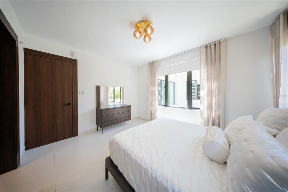1 CORREDOR MIRALAGO — photo 61 of 82