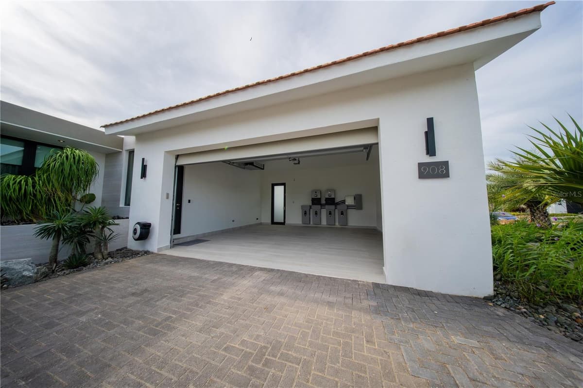 1 CORREDOR MIRALAGO — photo 4 of 82