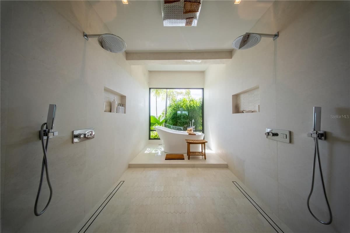 1 CORREDOR MIRALAGO — photo 41 of 82