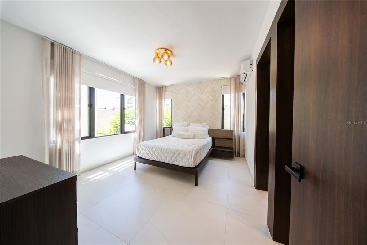 1 CORREDOR MIRALAGO — photo 55 of 82