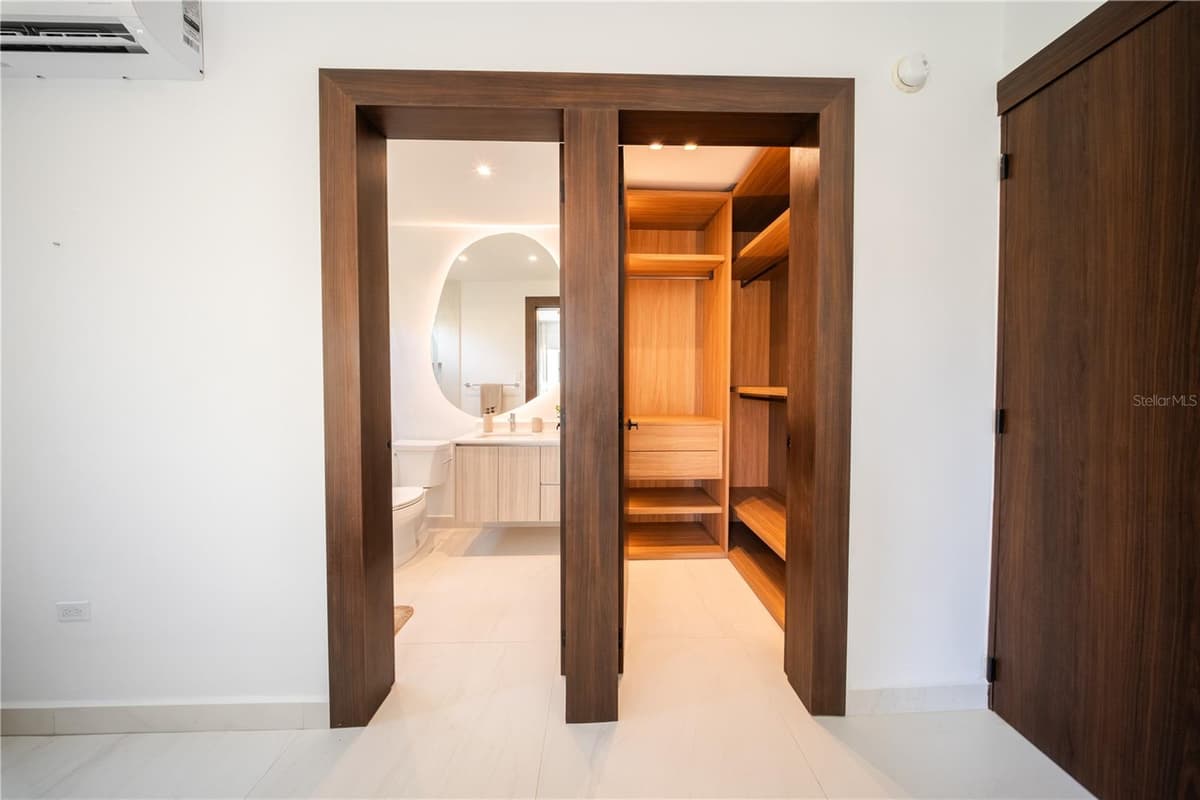 1 CORREDOR MIRALAGO — photo 57 of 82