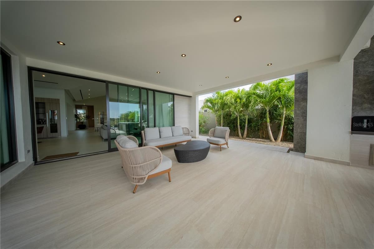 1 CORREDOR MIRALAGO — photo 82 of 82