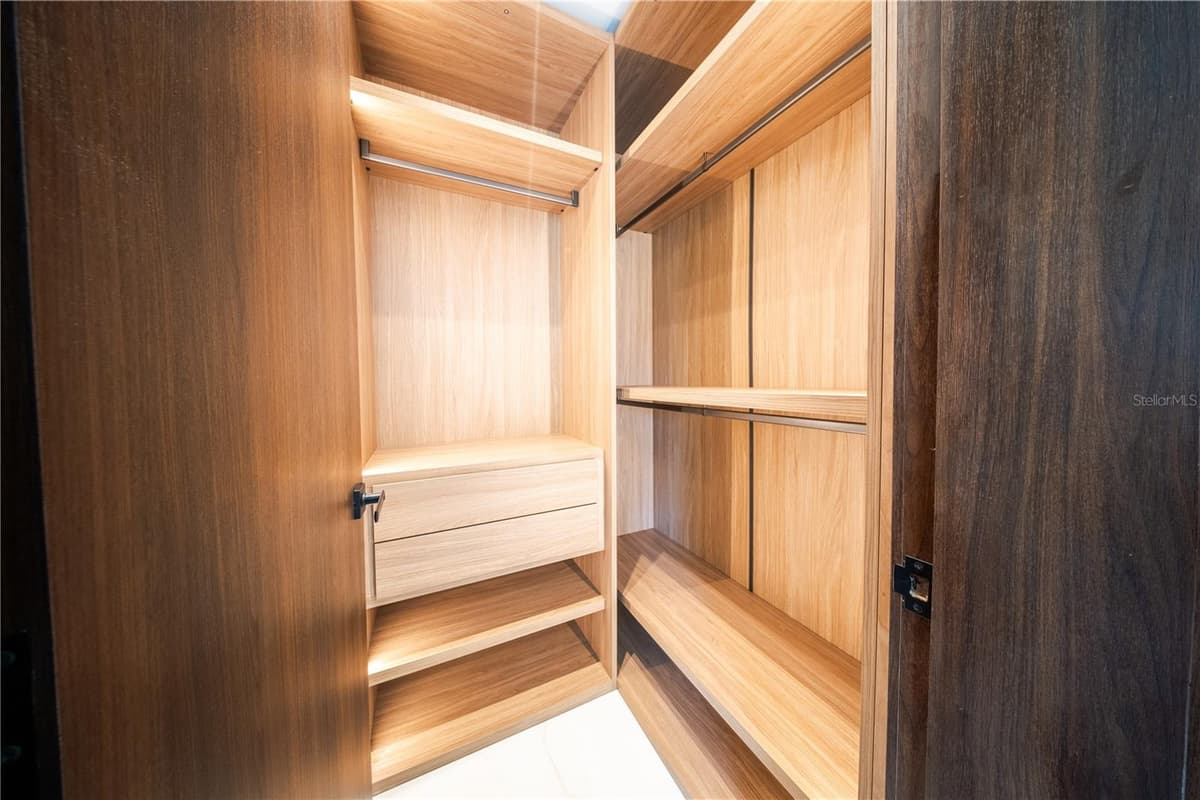 1 CORREDOR MIRALAGO — photo 60 of 82