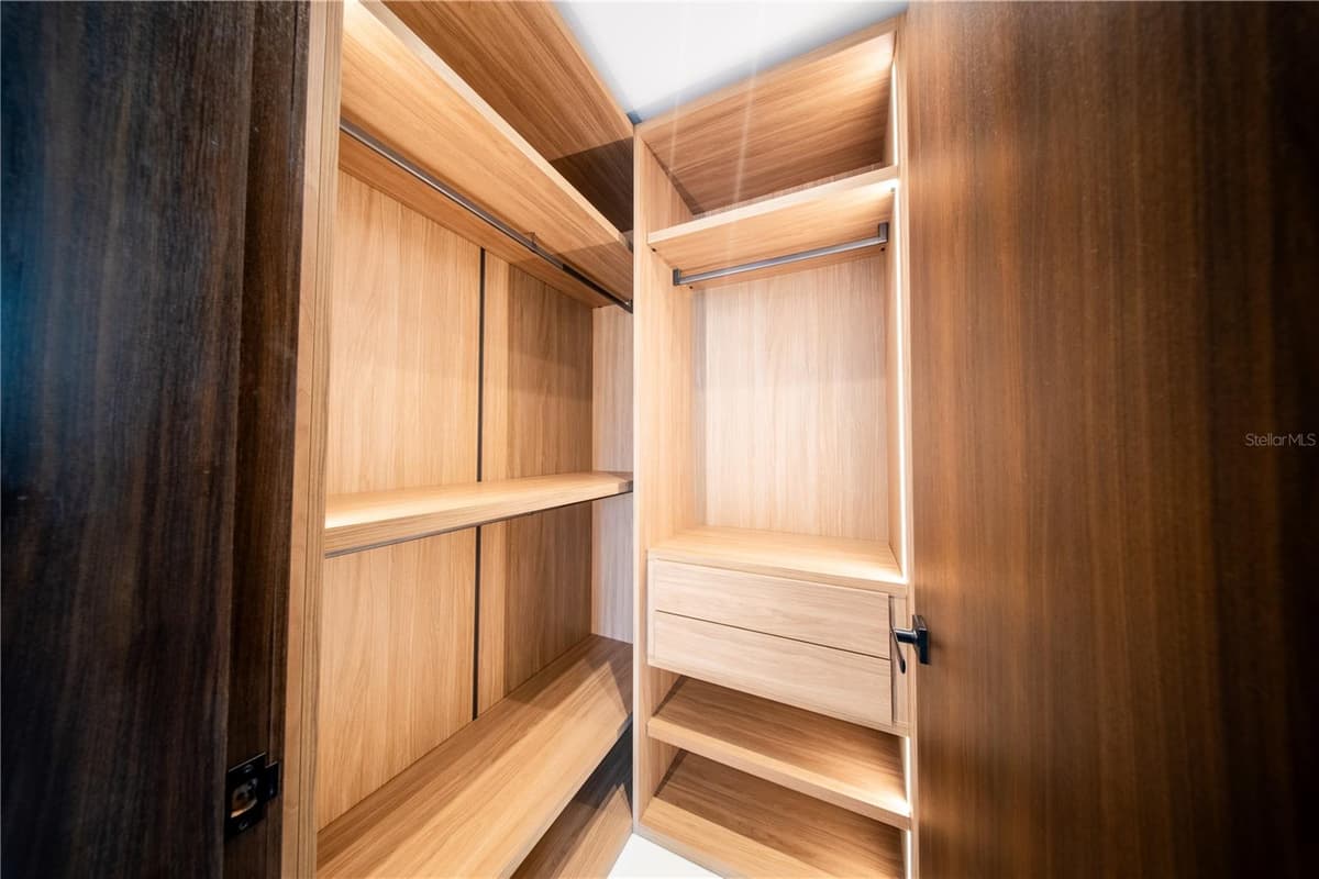 1 CORREDOR MIRALAGO — photo 66 of 82