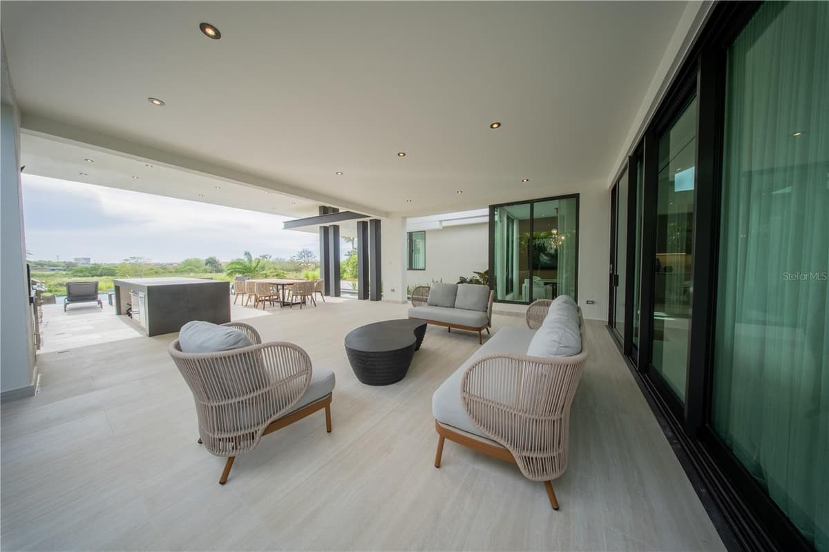 1 CORREDOR MIRALAGO — photo 81 of 82