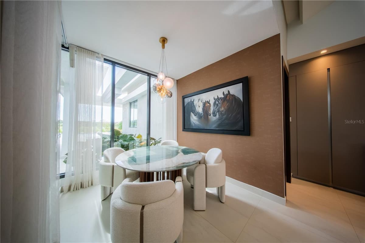 1 CORREDOR MIRALAGO — photo 25 of 82
