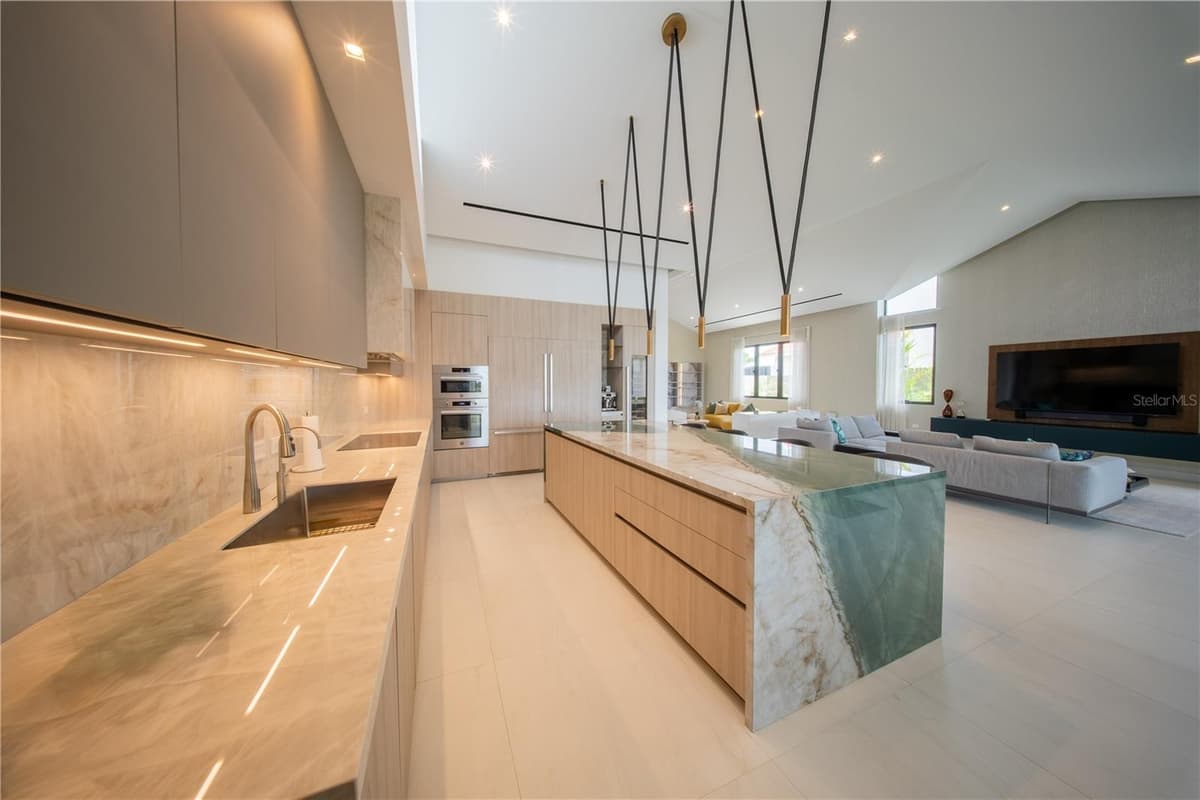 1 CORREDOR MIRALAGO — photo 20 of 82
