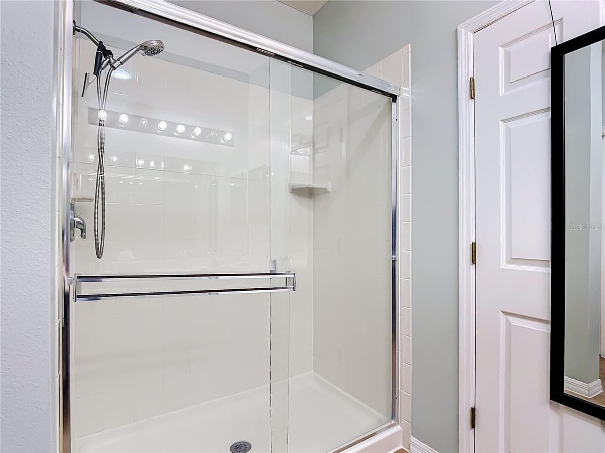 2742 OAKWATER DRIVE — photo 17 of 30