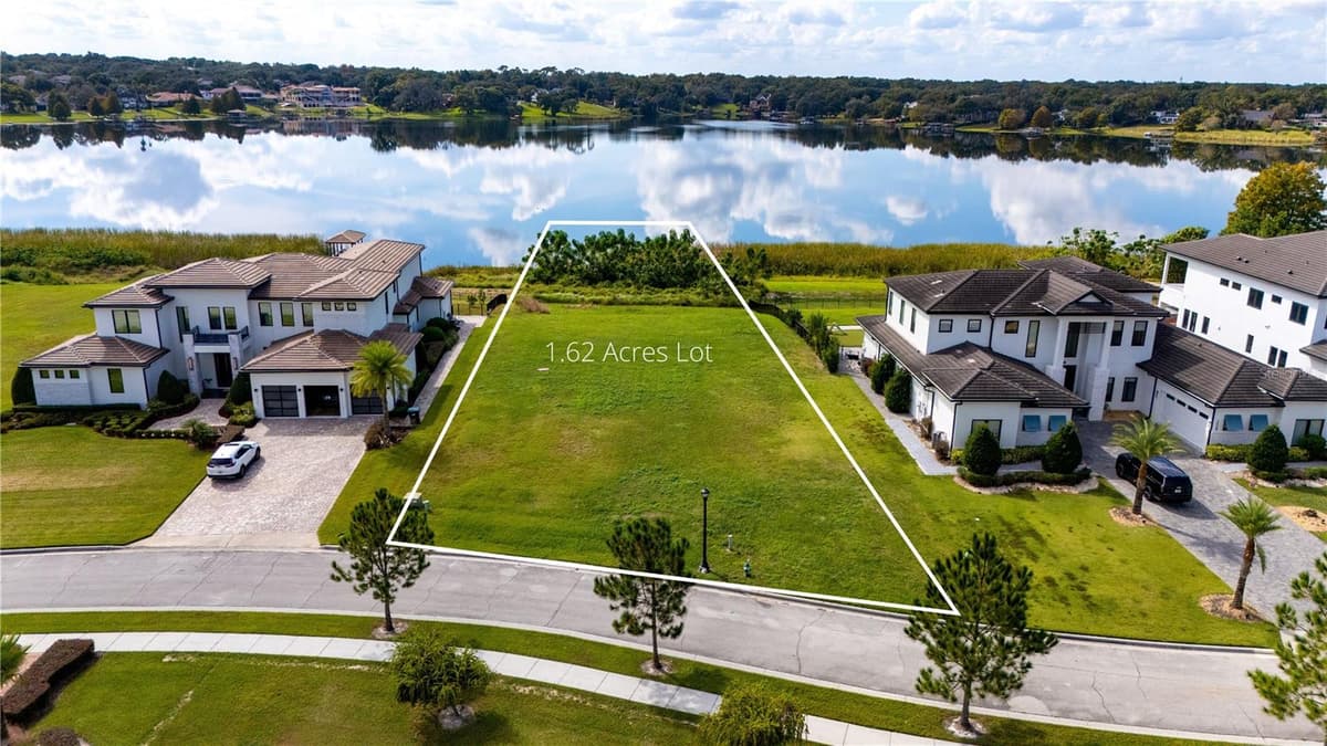 1330 LAKE OLIVIA — photo 7 of 13