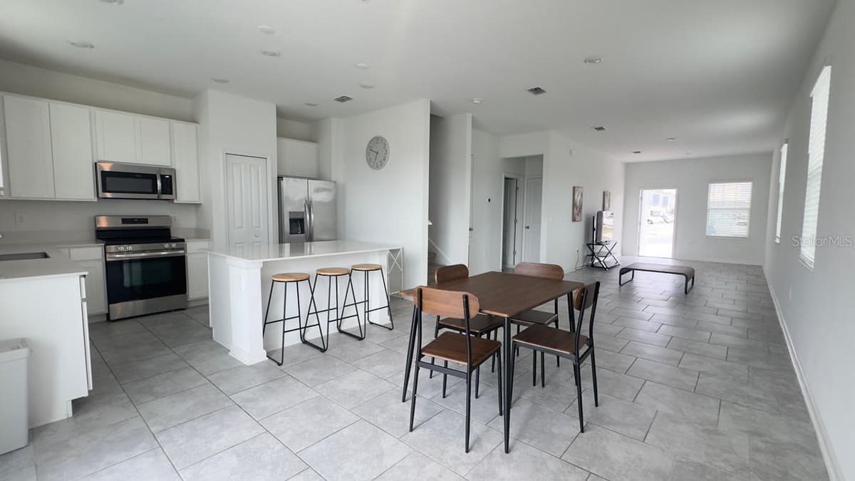 3255 LAURENT LOOP — photo 9 of 35