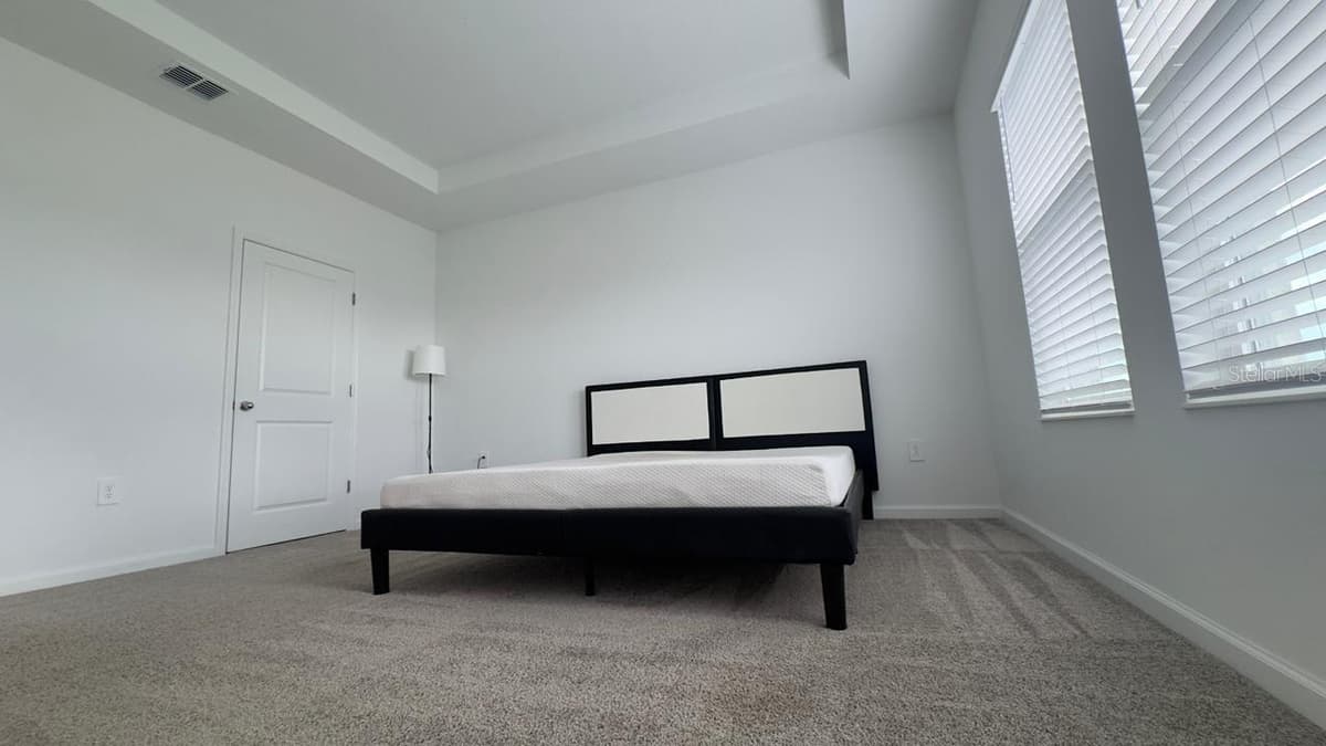 3255 LAURENT LOOP — photo 17 of 35