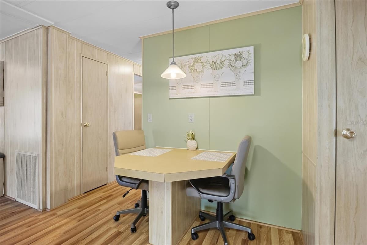 4063 ROLLING OAKS DRIVE — photo 8 of 53