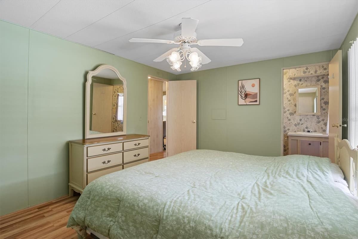 4063 ROLLING OAKS DRIVE — photo 22 of 53
