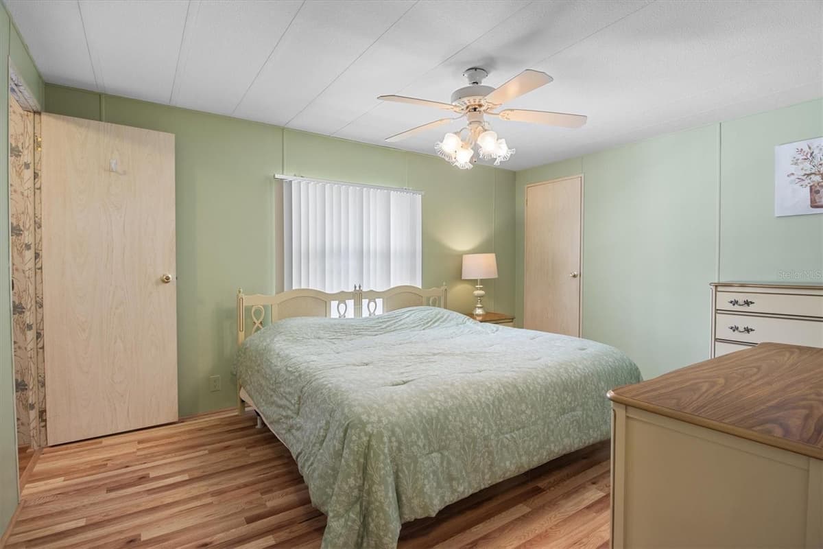 4063 ROLLING OAKS DRIVE — photo 9 of 53