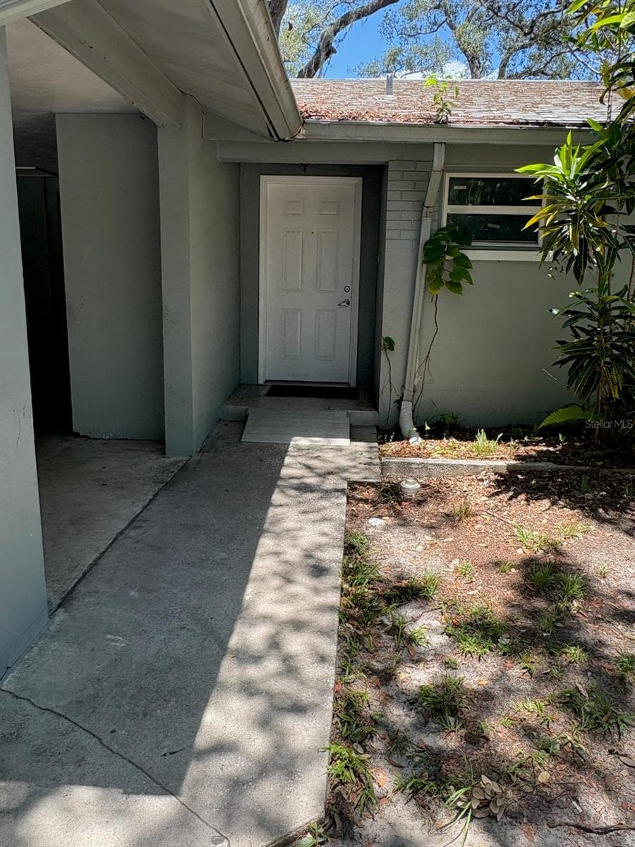 439 MARTIN LUTHER KING JR DRIVE — photo 2 of 12
