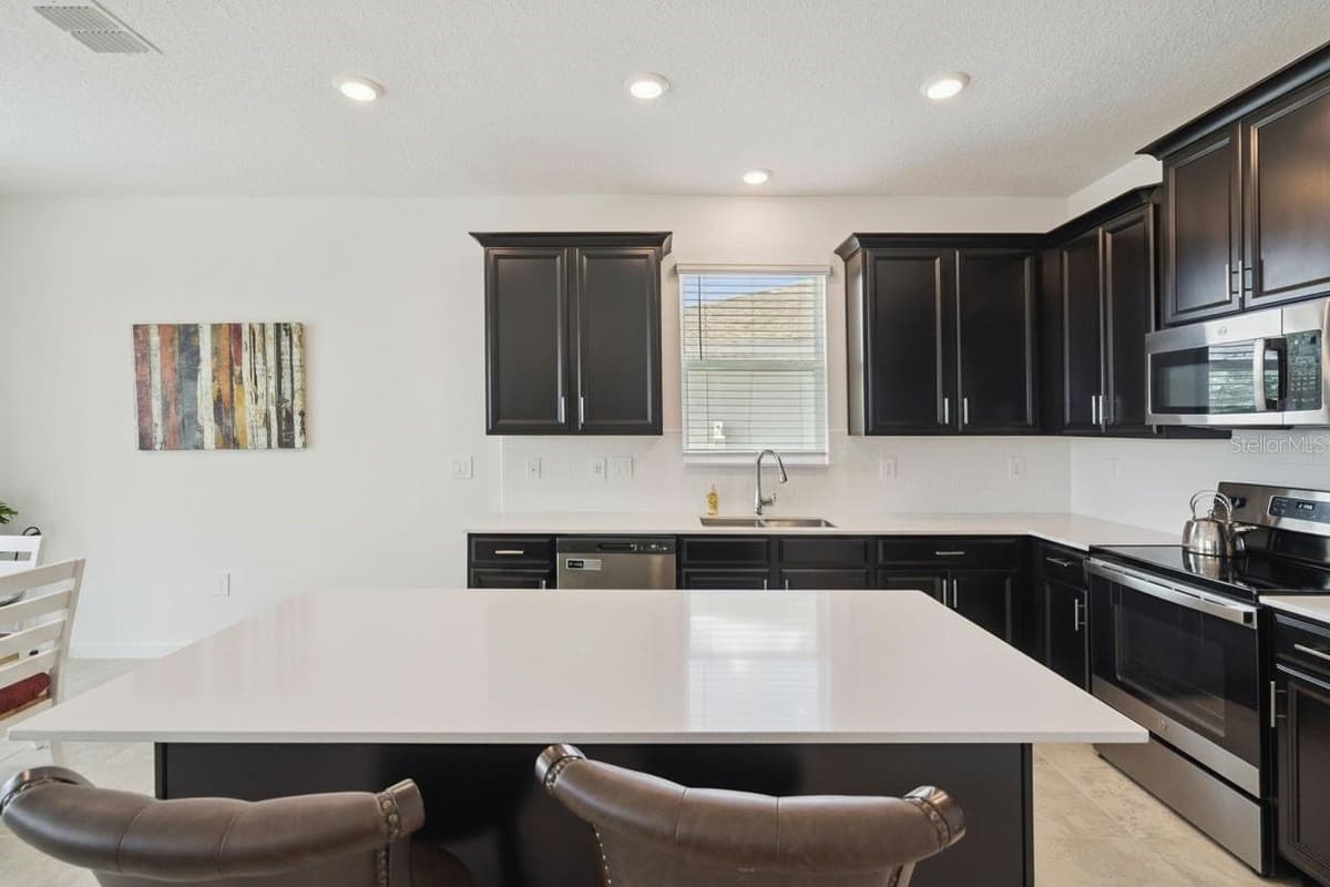 822 KAPI DRIVE — photo 17 of 50