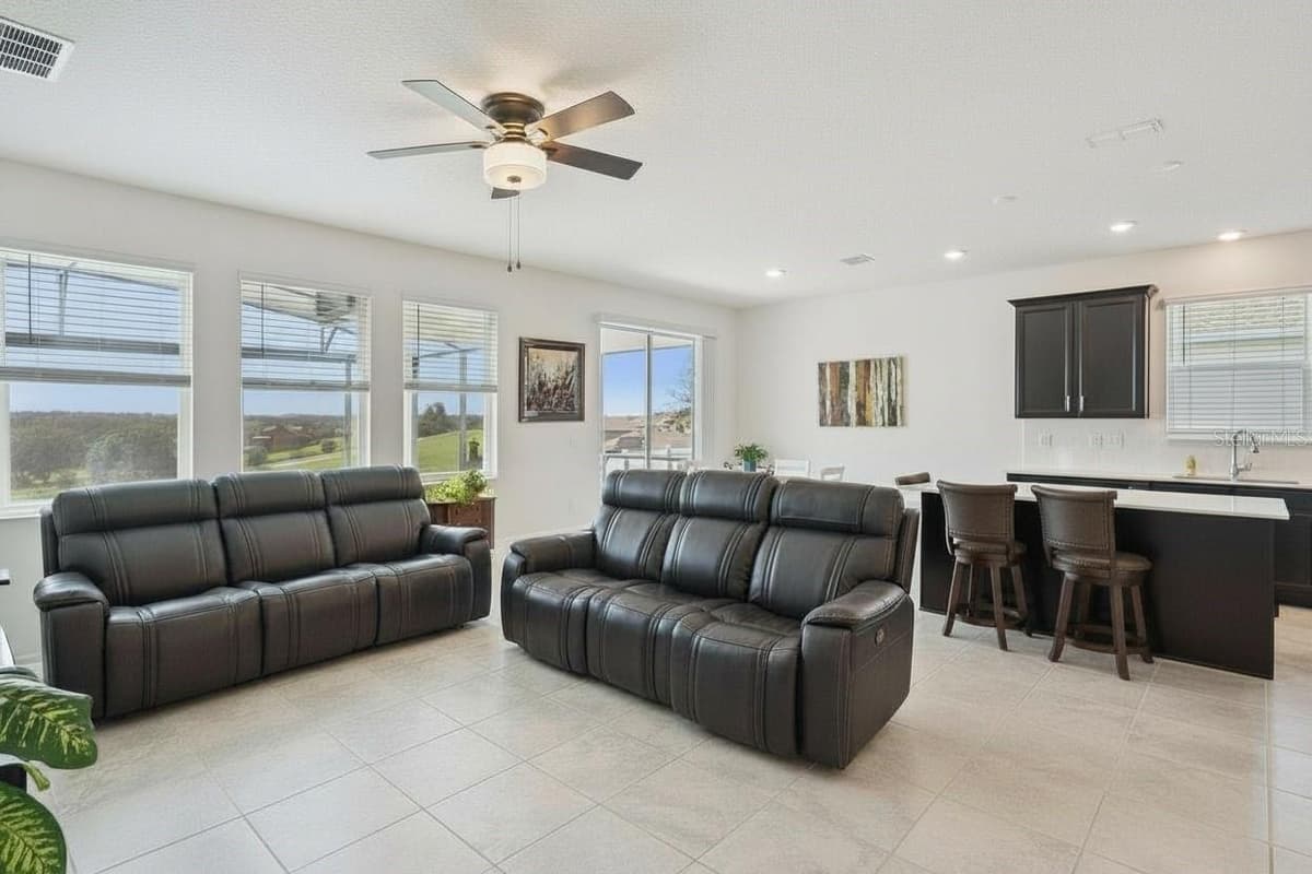 822 KAPI DRIVE — photo 3 of 50