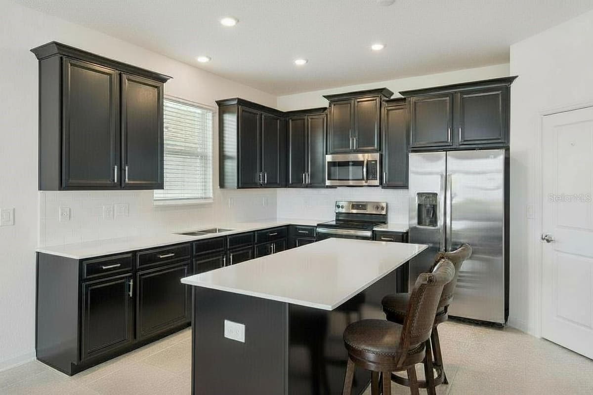 822 KAPI DRIVE — photo 4 of 50
